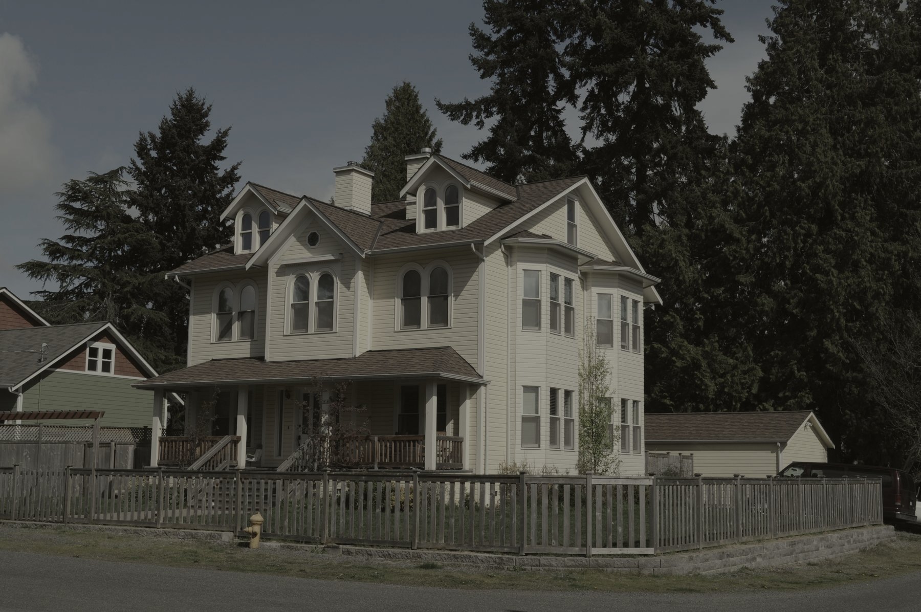 Seattle home before exterior cleaning
